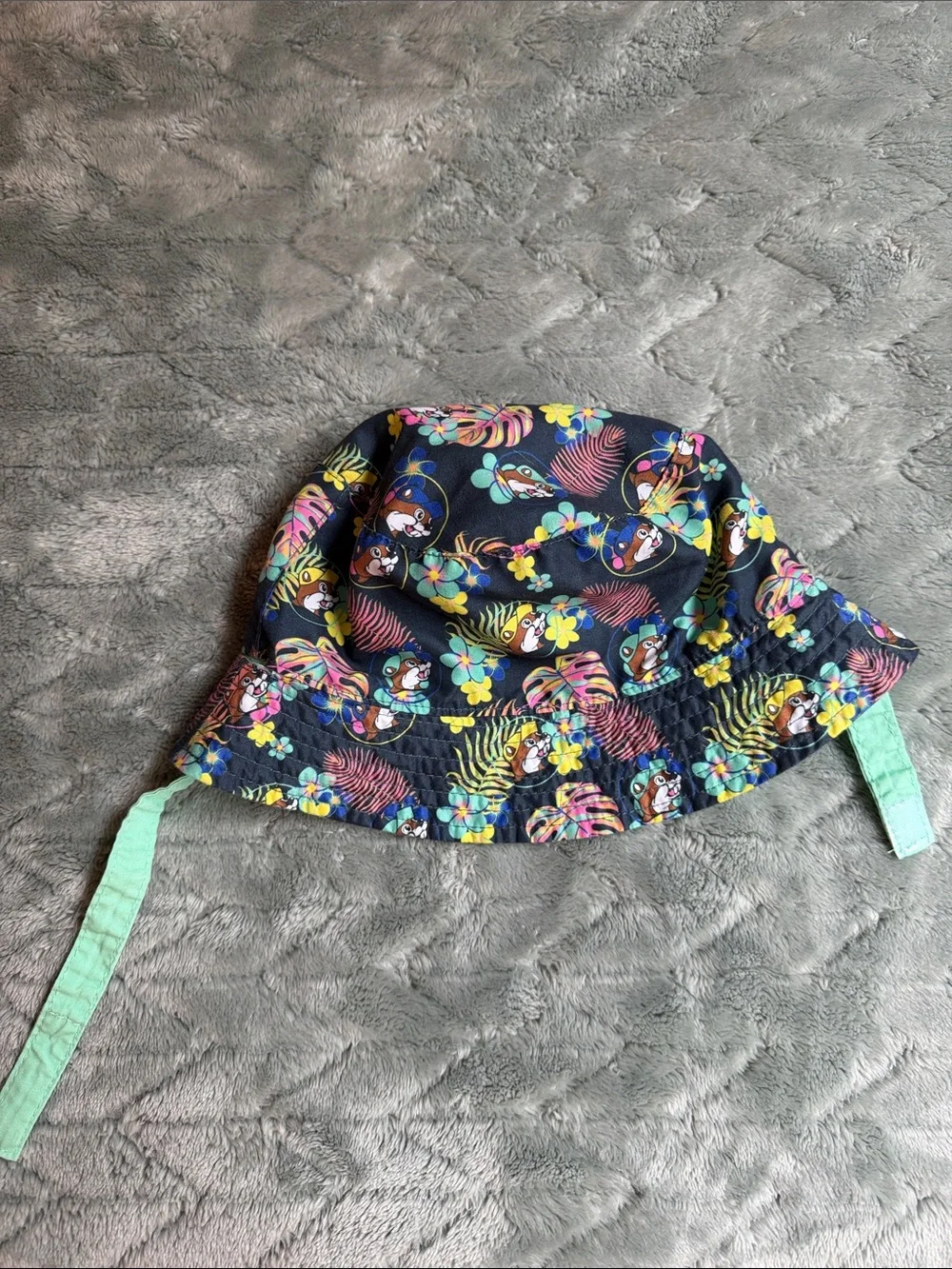 Buc-ee's Kids Navy Floral Bucket Hat with Mint Ties